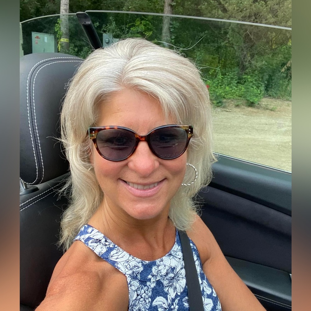 Meet your Posher, Juli